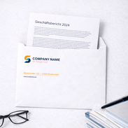 DIN EA5/6 Briefumschlag mit eingelegten Geschäftsunterlagen als Beispiel für den Versand ungefalzter Dokumente