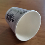 Einwandiger Espressobecher liegend mit 100ml Füllmenge